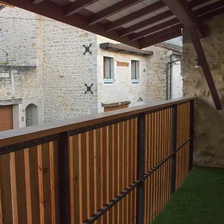 - Quartier Ancien Apartment *